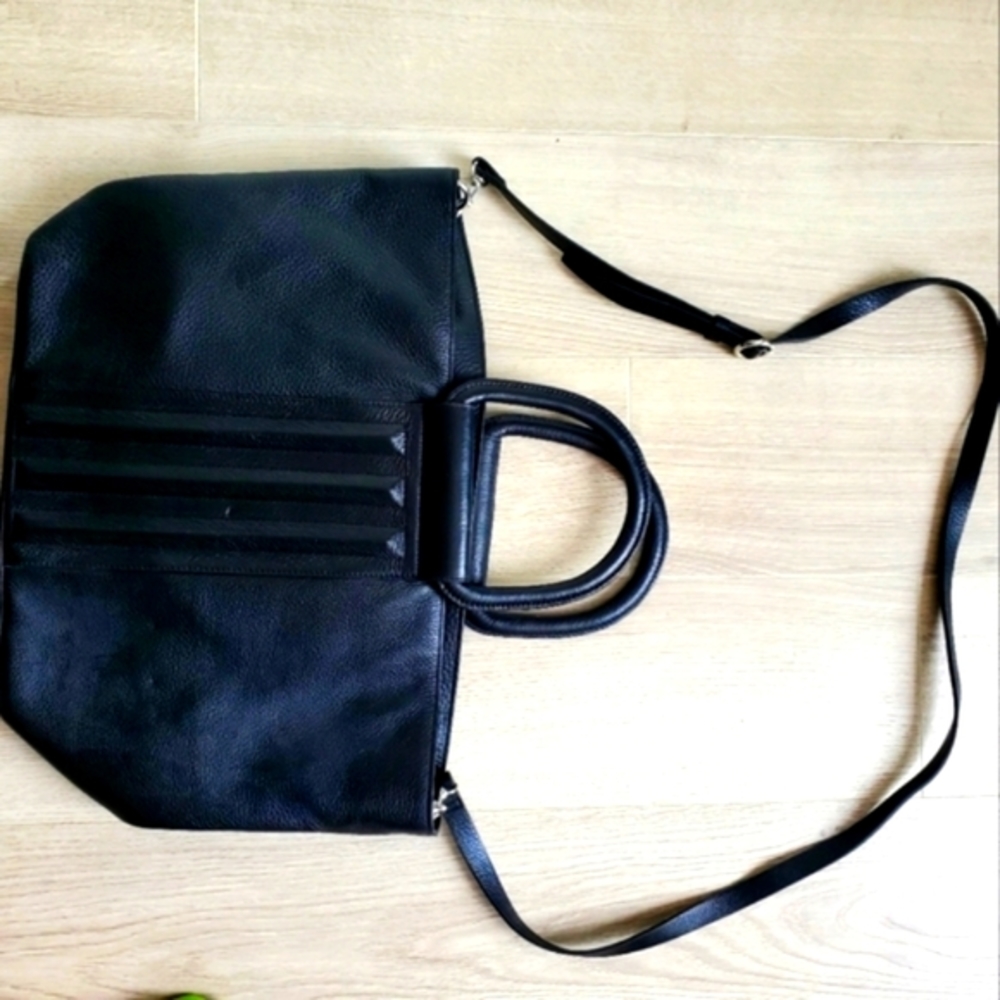 Halston NEW Large Pebble Leather Bag
